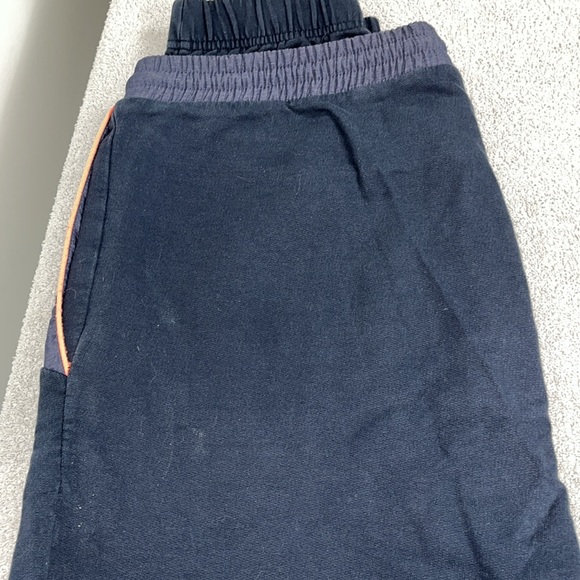 Hugo Boss sweatpants size large in good shape. - Picture 2 of 11
